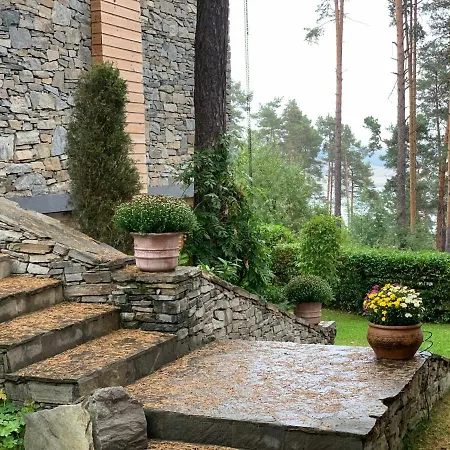 The Lake House - Relax Your Mind, Body & Soul Villa
